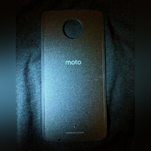 Moto mod clip on shell